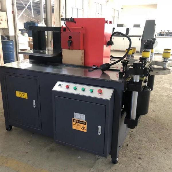 What is a busbar bending machine?